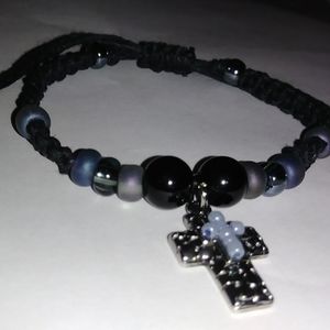 🆕Handcrafted Cross Bead Bracelet NWOT